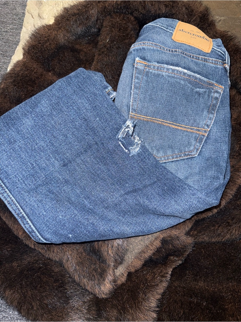 Abercrombie & Fitch Men's Medium Blue Relaxed Denim Jeans
